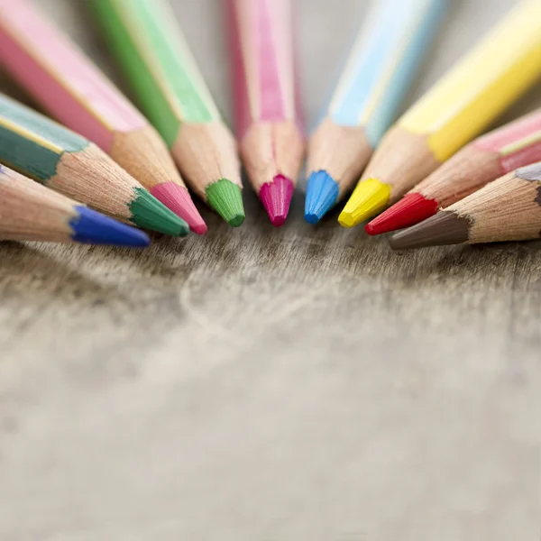 Macro close-up de lápis de madeira coloridos — Fotografia de Stock
