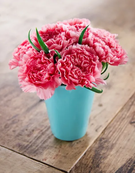 Claveles rosados ramo de flores — Foto de Stock