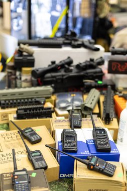 20.02.2022, Rusya, Moskova. Telsizler ve telsizler askeri ihtiyaçlar için benzer.