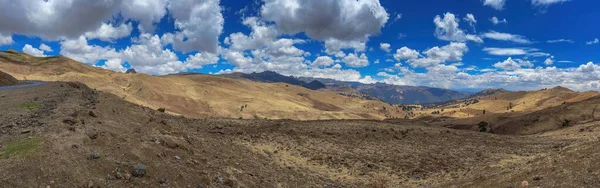 来自埃塞俄比亚大裂谷的美丽而独特的山地风景 — 图库照片