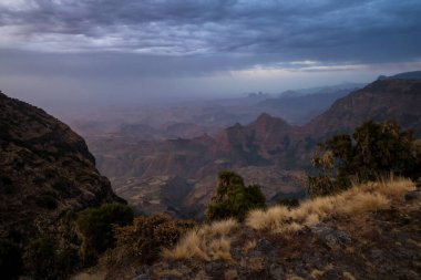 Simien Dağları - Kuzey Etiyopya, Etiyopya 'dan eşsiz bir dağ manzarası.
