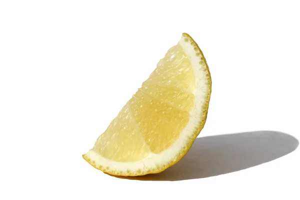 Стиглий Соковитий Лимон Лежить Білому Ізольованому Фоні — стокове фото