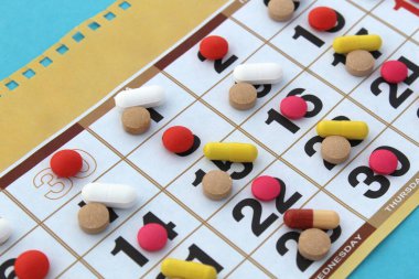 Takvimde her gün için ilaçlar var..