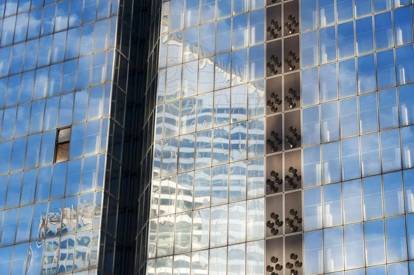 Building mirror glass wall — Stock Photo, Image