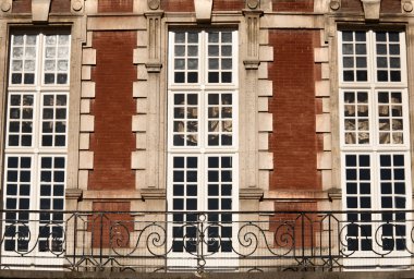 place des vosges, paris - bina