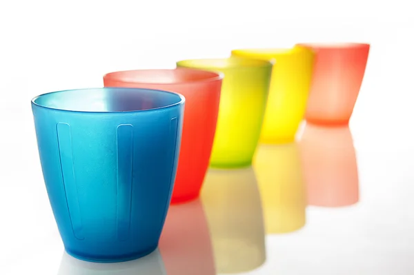 Bicchieri multicolori in plastica — Foto Stock