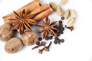 çeşitli baharatlar