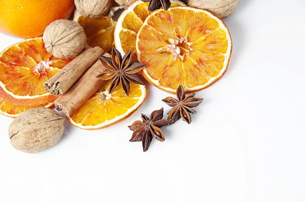 Laranja e especiarias de Natal — Fotografia de Stock