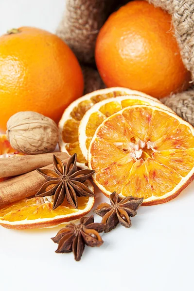 Oranje en specerijen — Stockfoto