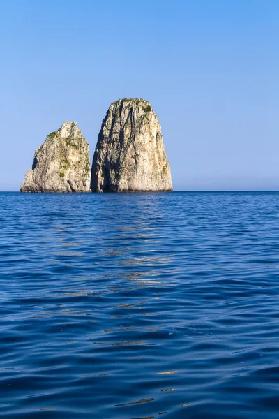 Faraglioni in Capri island - Italy — Stock Photo, Image