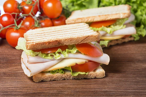 Sandviçler.