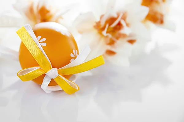 Orange Easter egg — Stock Photo, Image