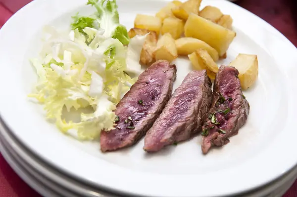 Bife de bovino — Fotografia de Stock