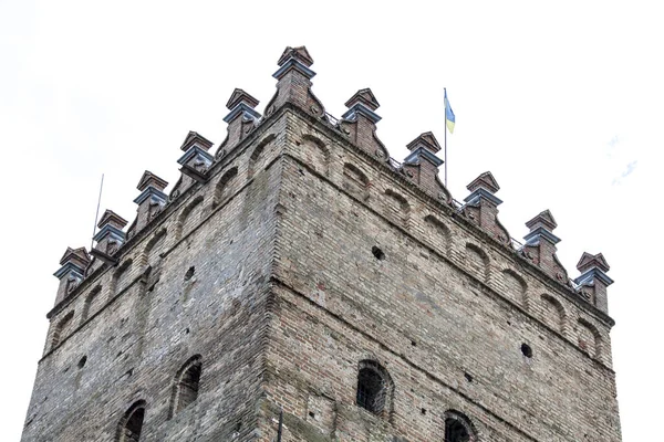 古老的中世纪城堡 破旧不堪 立面裂缝 历史建筑遗产 — 图库照片
