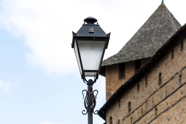 Gündüz Vakti Siyah Renkli Klasik Sokak Lambası Eski Sokak Lambası — Stok fotoğraf