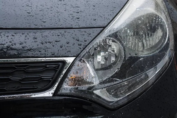 Headlight Car Rainy Time Drops Close — Fotografia de Stock