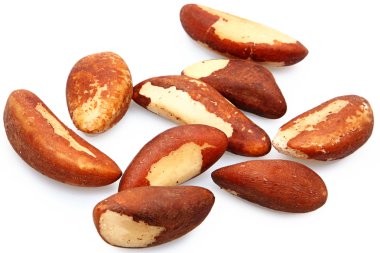dokuz yeni Brezilya fıstığı ham