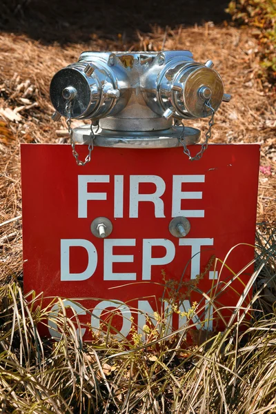 Соединение пожарных шлангов — стоковое фото