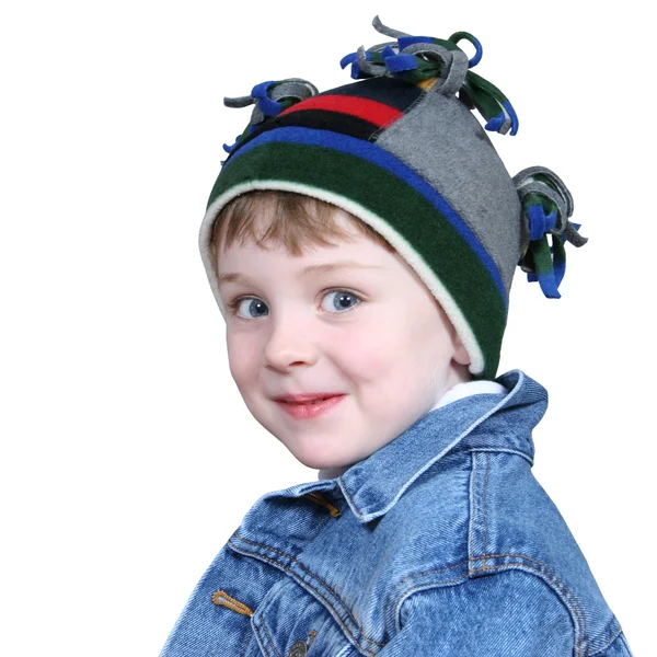 Adorable niño en sombrero de invierno —  Fotos de Stock