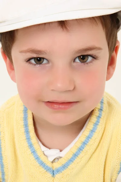 Niño en blanco kangol — Foto de Stock