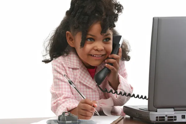 Pequena mulher de negócios no telefone — Fotografia de Stock