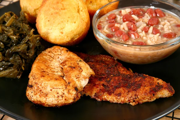 Cajun yayın balığı ve tavuk