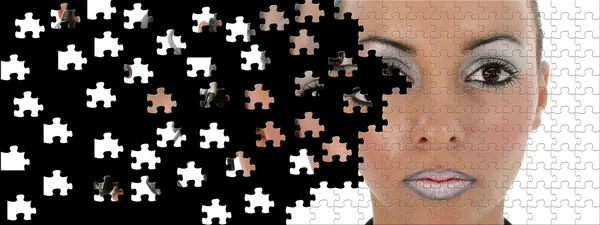 Futuristica donna puzzle rotto — Foto Stock