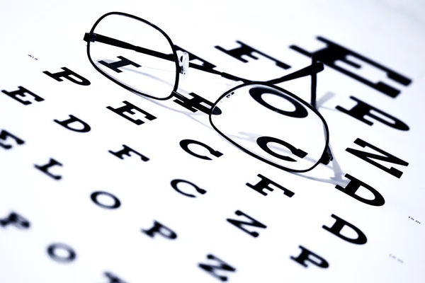 Eye Chart and Glasses — Stock Photo, Image