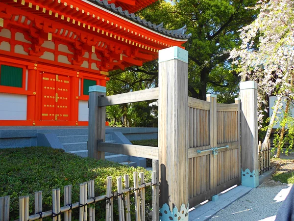 Porten till buddhistiska templet i fukuota japan — Stockfoto