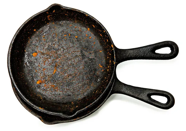 iki paslı demir döküm skillets kümesi