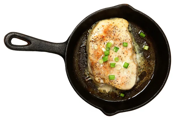 Kılıç balığı yeşil soğan ve zencefil ile tereyağında pişmiş fırın — Stok fotoğraf
