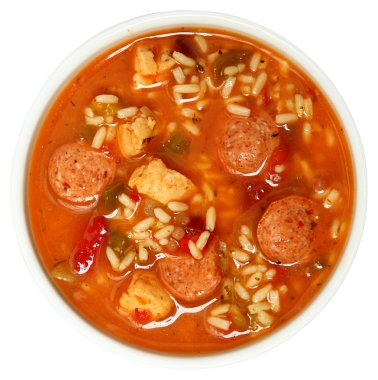 cajun baharatlı tavuk ve sosis bamya çorbası