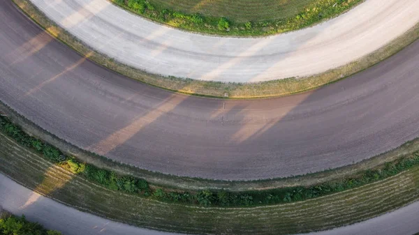 arka plan daire ve şeritler ile