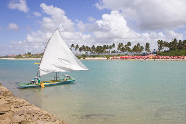 Barco na praia de Porto de Galinhas — Fotografia de Stock