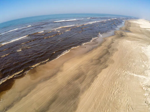 공중에서 아토스 해변의 파도와 브라질 그란데 — 스톡 사진