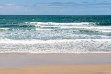 Sahilde dalgalar, Praia do Rosa, Ibiraquera, Santa Catarina, Brezilya