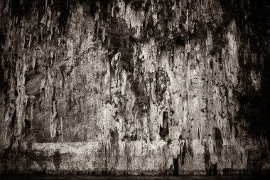 kireçtaşı duvarları