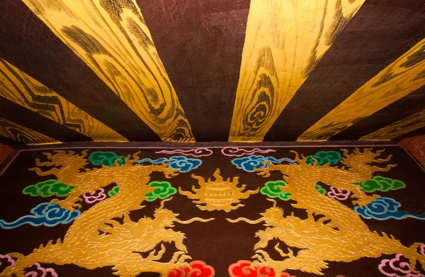 Styl malarstwa chińskiego smoka złoto — Zdjęcie stockowe
