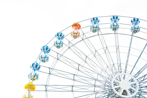 Ferris roue sur fond blanc — Photo