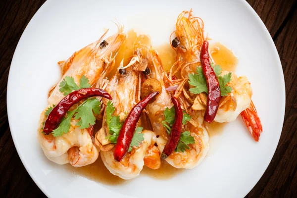 Deep Fried Shrimp with Tamarind Sauce. Thai food — Stock Photo, Image