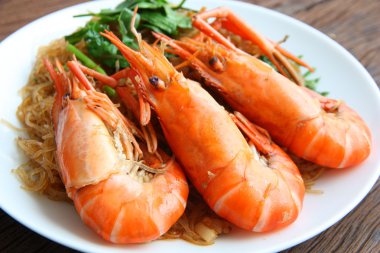 karides erişte. Tayland gıda