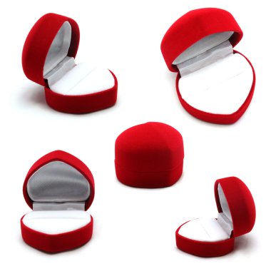 Beyaz arka plan üzerinde izole kırmızı mücevher kutusu