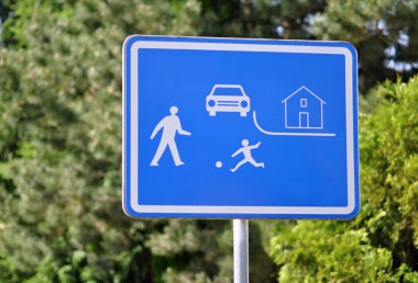 yol işareti yaya bölgesi