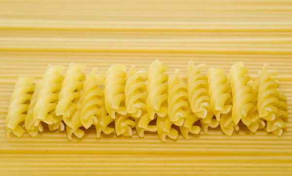 Немного макарон и спагетти — стоковое фото