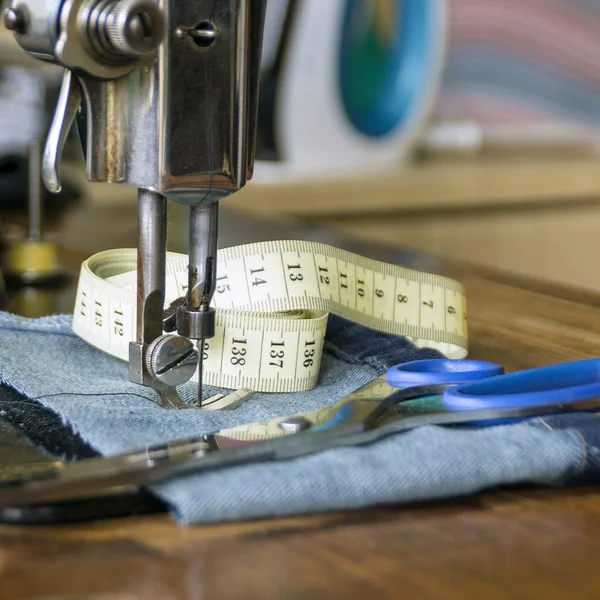 Retro sewing machine — Stock Photo, Image