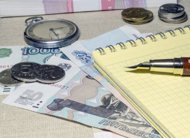 cep saatleri, defter ve para