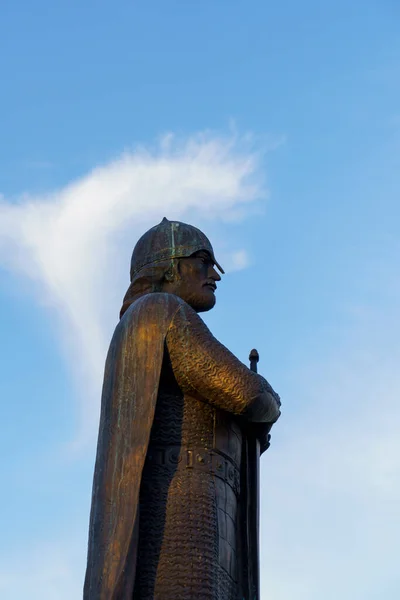 Estátua Herói Russo Príncipe Guerreiro Alexander Nevsky Armadura Antiga — Fotografia de Stock