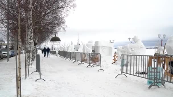 Panorama Przygotowań Pokazu Rzeźb Śnieżnych Ulicy Miejskiej Zimie Festiwal Hyperborea — Wideo stockowe