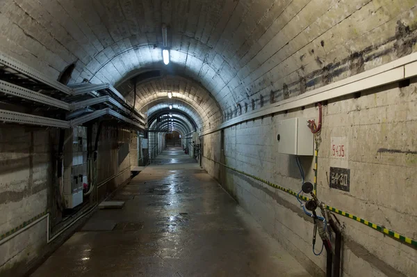 Túnel sob a barragem Fotografia De Stock