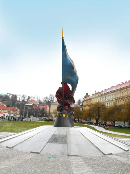 Válečný památník v směr Klárov náměstí, Praha, Česká republika — Stock fotografie